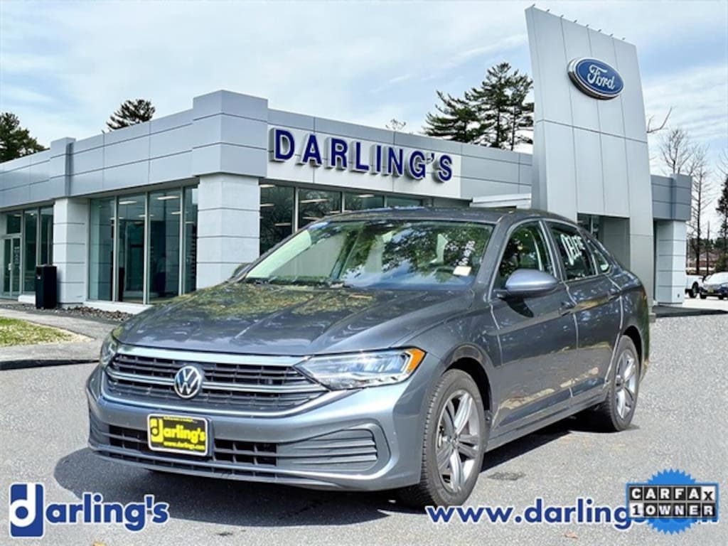 Used 2024 Volkswagen Jetta 1.5T SE Sedan