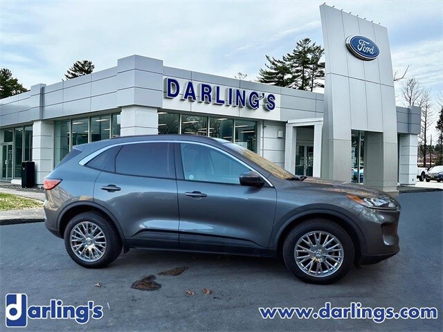 2022 Ford Escape SEL photo 2