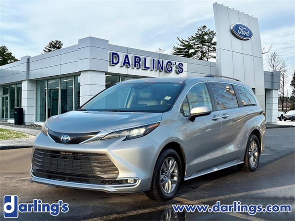 Used 2024 Toyota Sienna XLE 7 Passenger Van Passenger Van