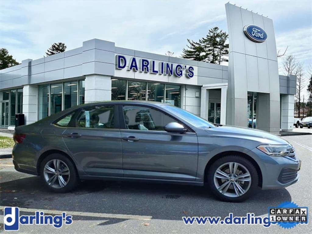 Used 2024 Volkswagen Jetta 1.5T SE Sedan