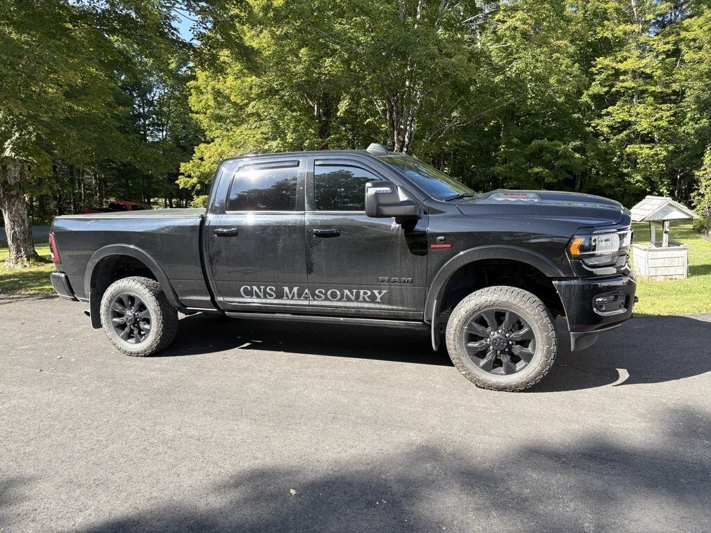 2023 Ram 2500 Limited photo 3