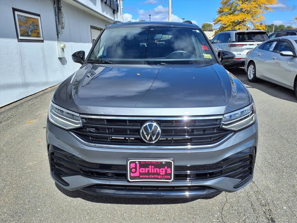 2022 Volkswagen Tiguan SE R-Line Black Premium photo 2