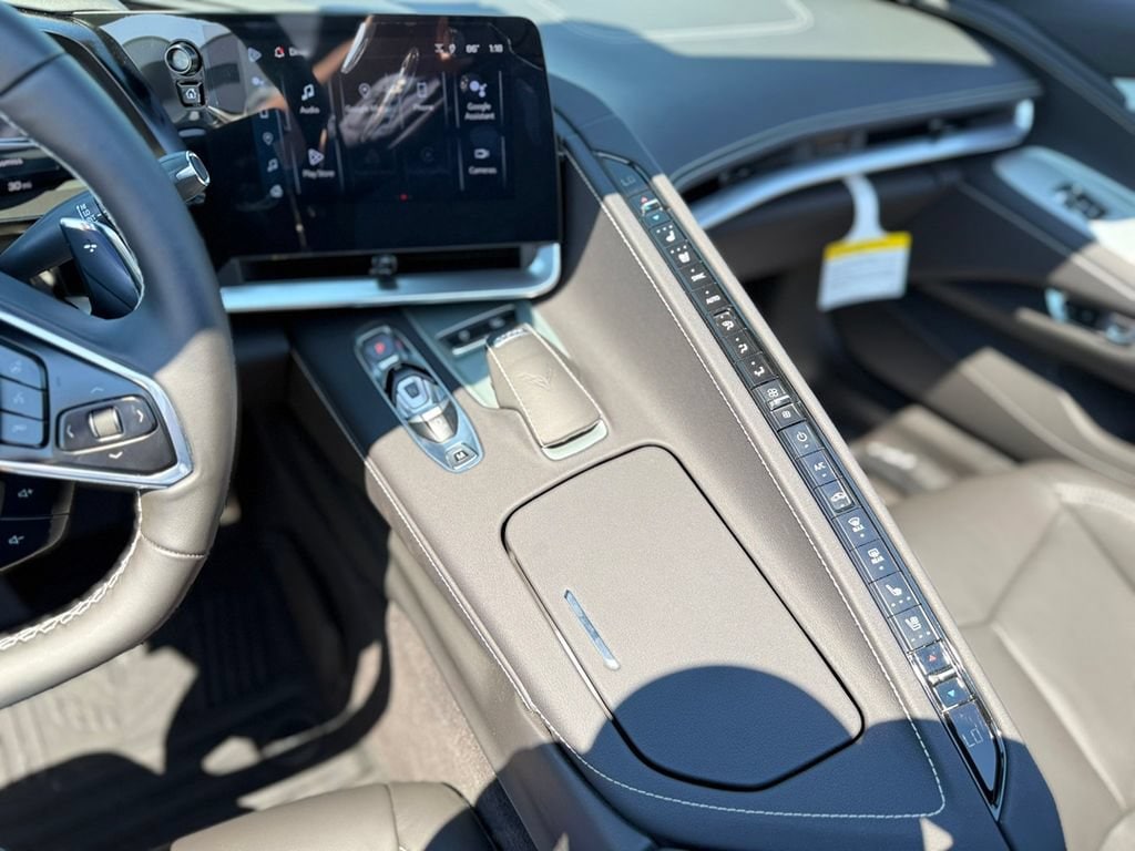 2025 Chevrolet Corvette 2LT - Photo 7