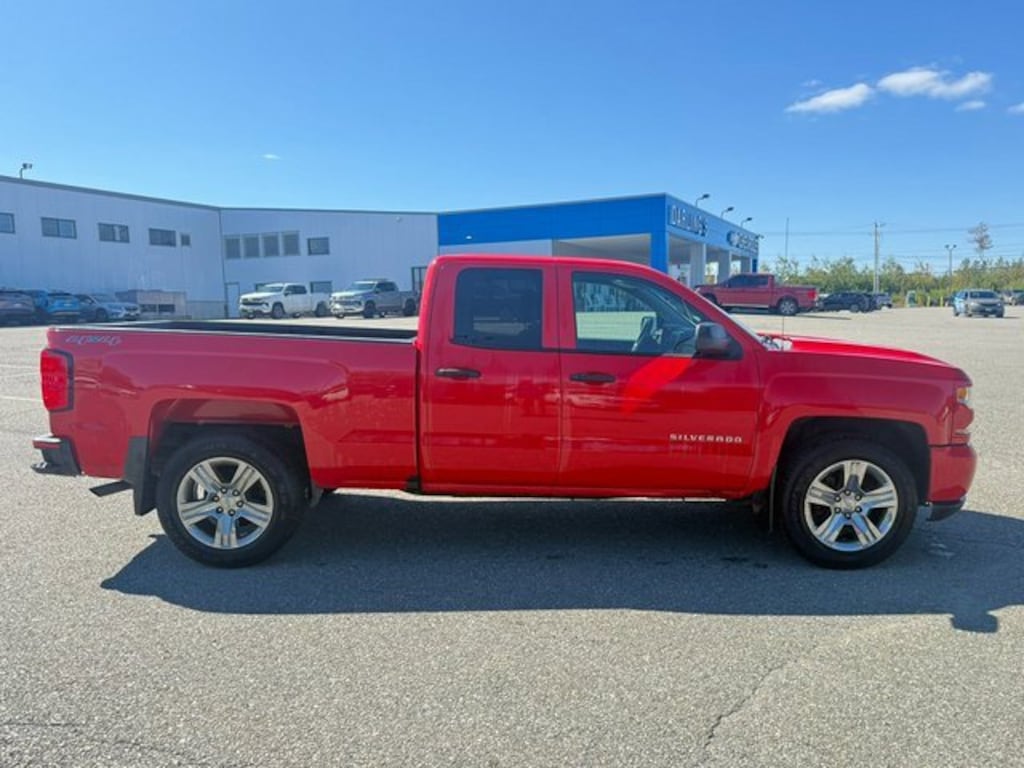 Used 2017 Chevrolet Silverado 1500 Custom (Non-Inspected Wholesale Tow-Off) Truck