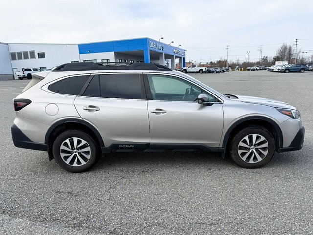 2020 Subaru Outback Premium photo 3