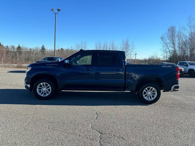 2022 Chevrolet Silverado 1500 LT photo 3
