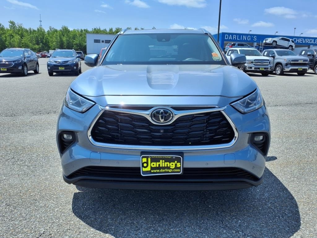 Used 2022 Toyota Highlander Limited with VIN 5TDDZRBH5NS175895 for sale in Ellsworth, ME