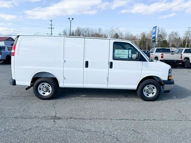 2025 Chevrolet Express Cargo
