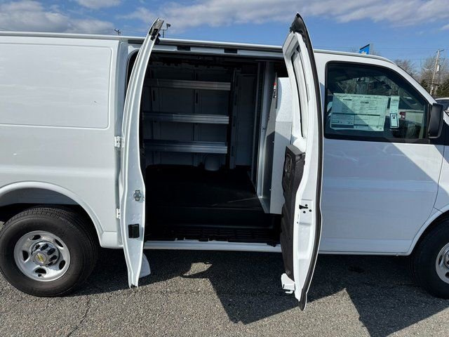 2025 Chevrolet Express Cargo Work Van - Photo 11