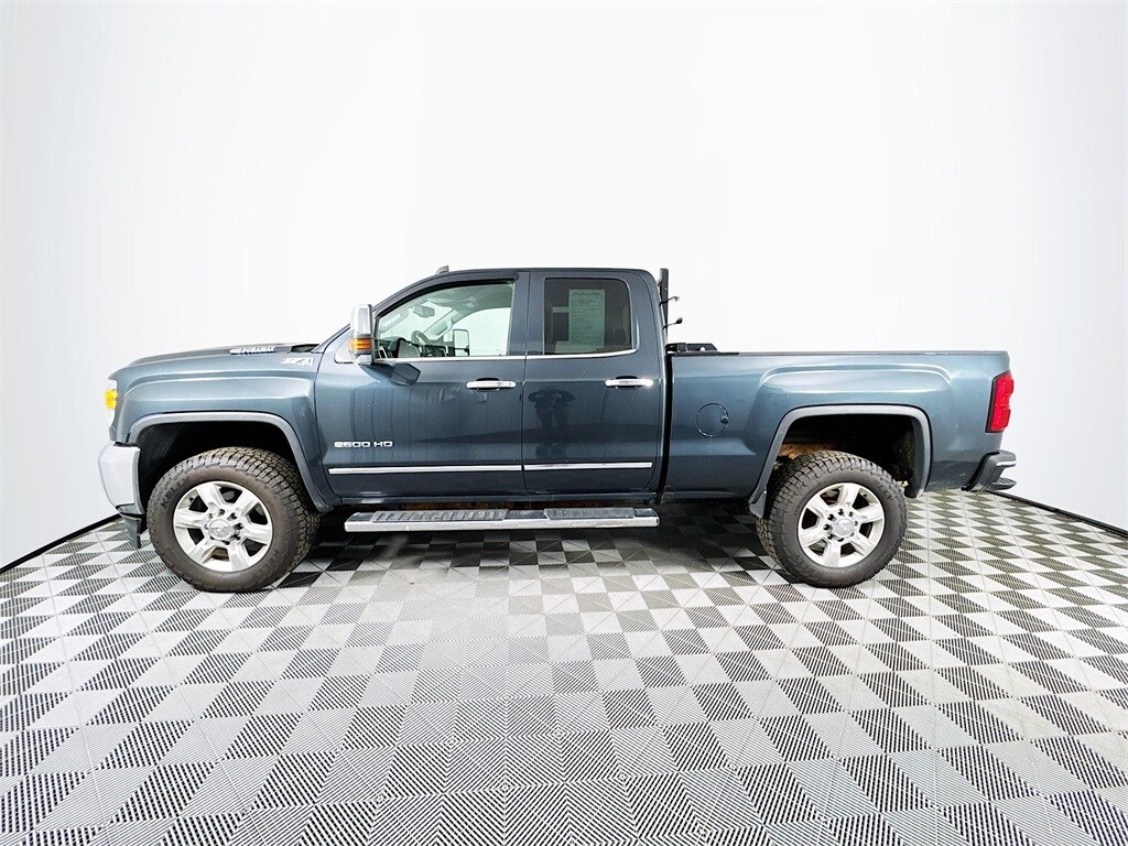 2018 Gmc Sierra SLT photo 2