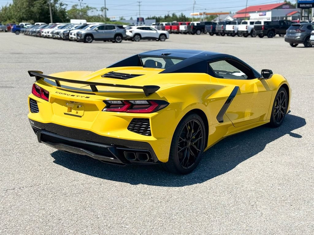 2025 Chevrolet Corvette 2LT - Photo 14