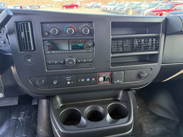 2025 Chevrolet Express Cargo Work Van - Photo 7