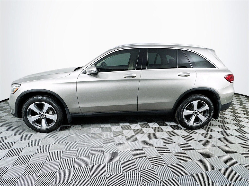 2022 Mercedes Benz GLC 300 4MATIC photo 4