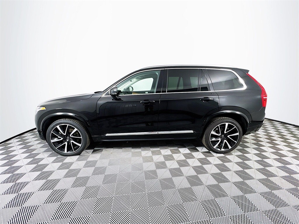 2023 Volvo XC90 Plus AWD photo 4