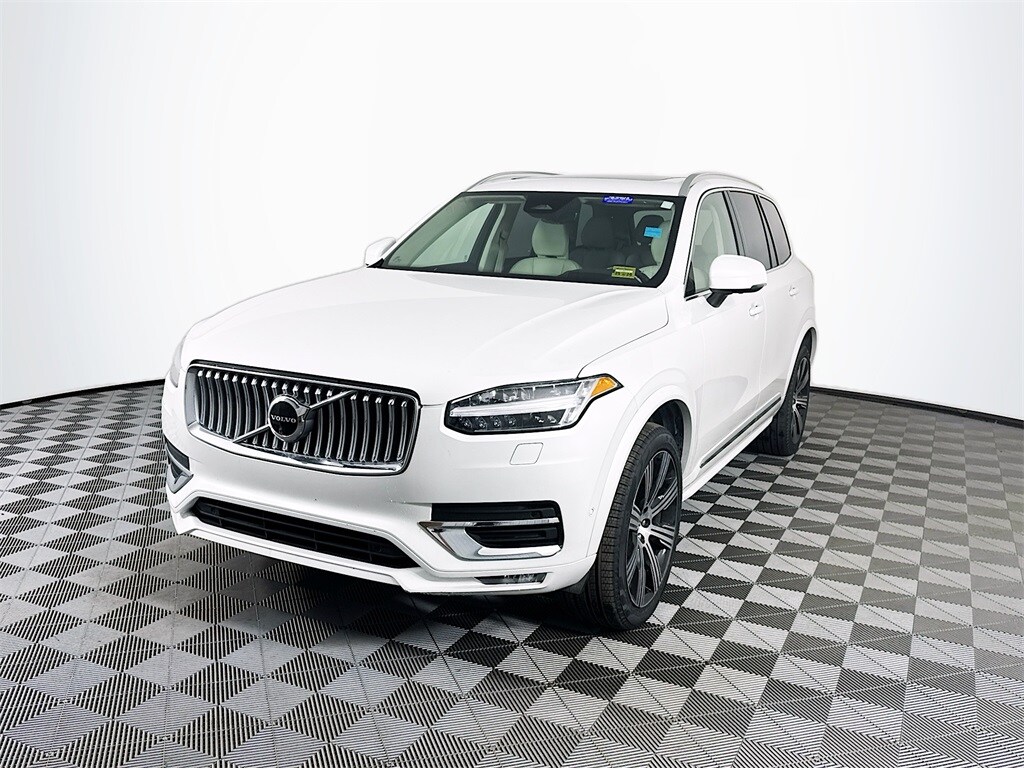 2023 Volvo XC90 Ultimate AWD photo 3