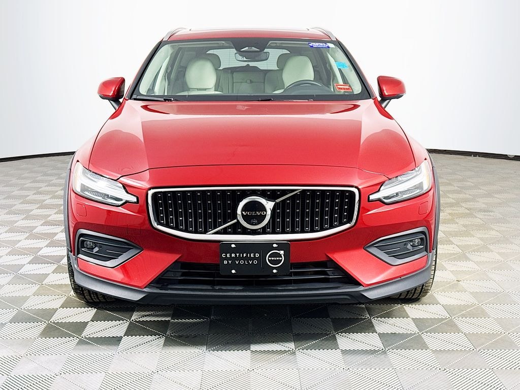 Certified 2023 Volvo V60 Cross Country B5 Plus (Certified) Wagon