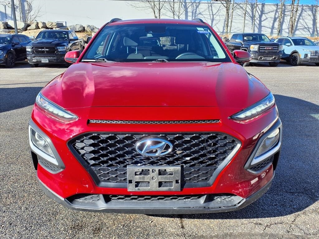 2020 Hyundai Kona SEL photo 2