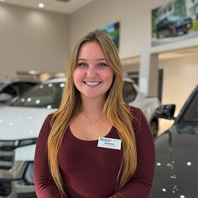 Staff member Marisa Paul from ID_b82046