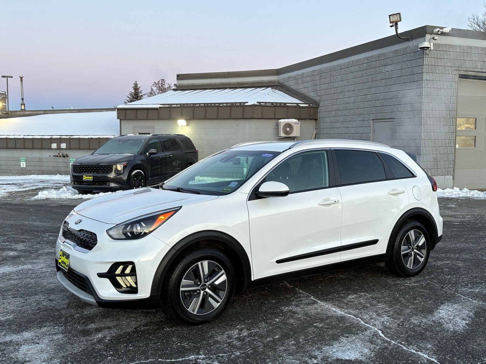 2020 Kia Niro LXS's photo