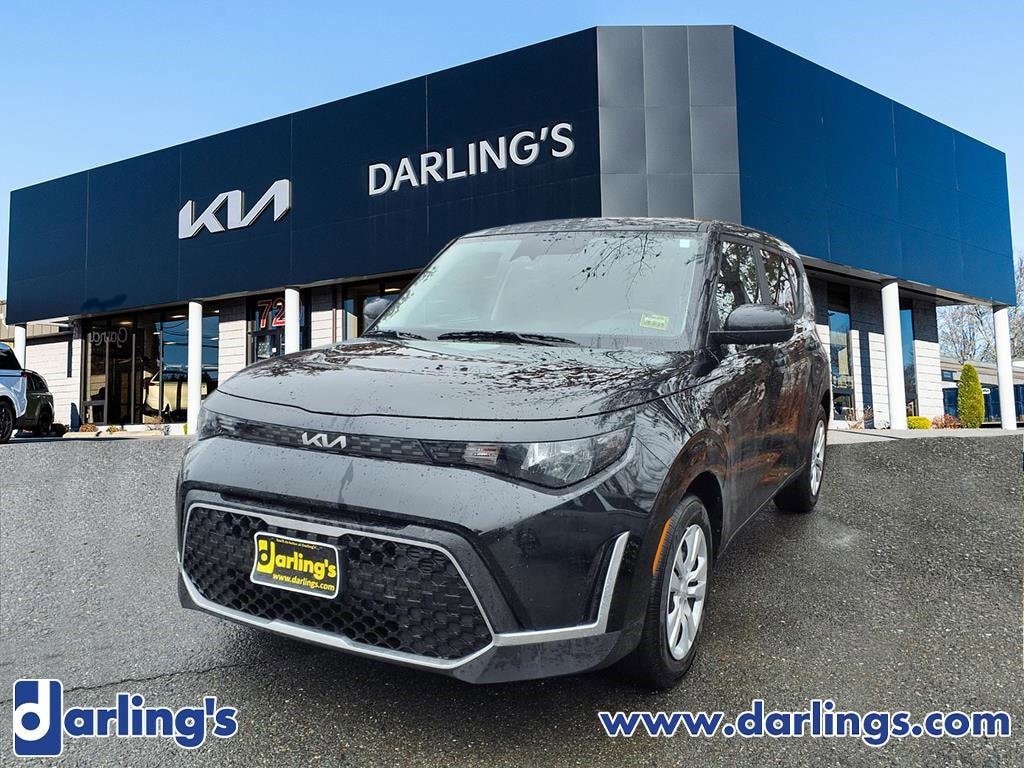 2025 Kia Soul LX's photo