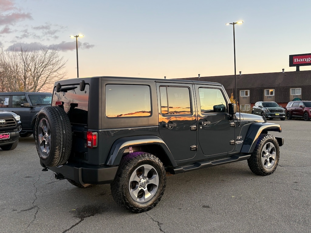 Used 2017 Jeep Wrangler Unlimited Sahara SUV