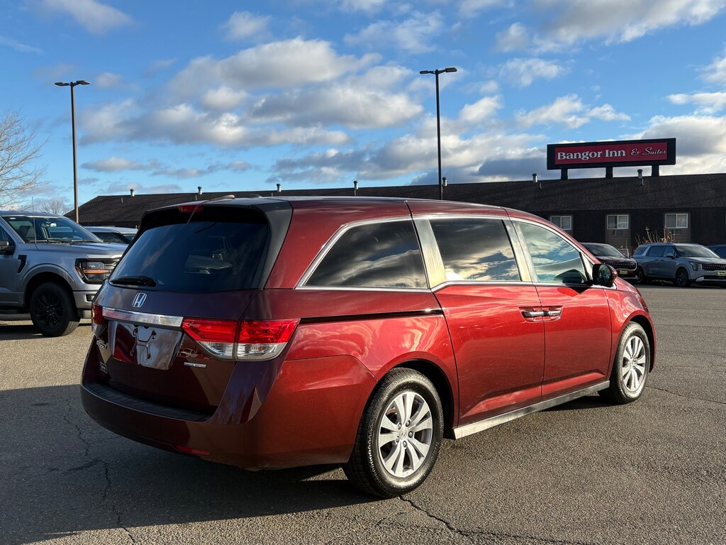 Used 2016 Honda Odyssey SE Minivan/Van
