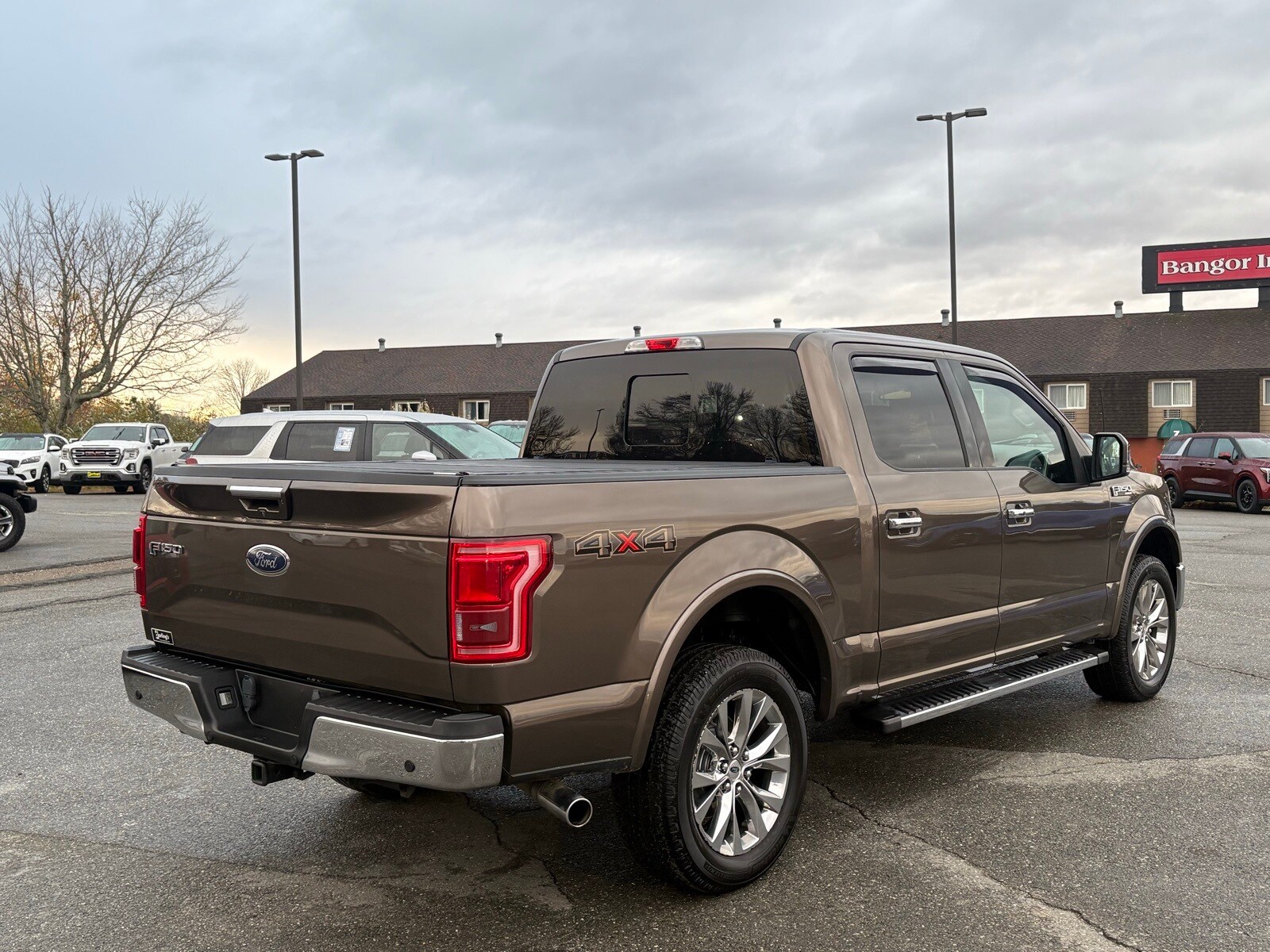 2017 Ford F-150 Lariat photo 2
