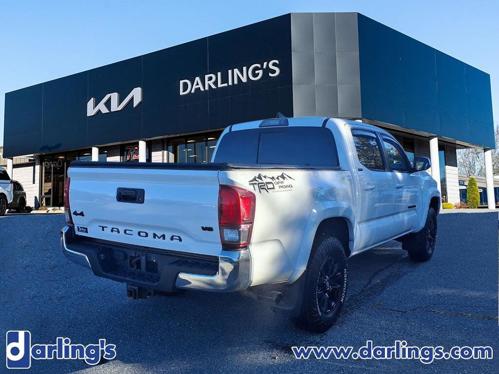 2019 Toyota Tacoma TRD Sport photo 2