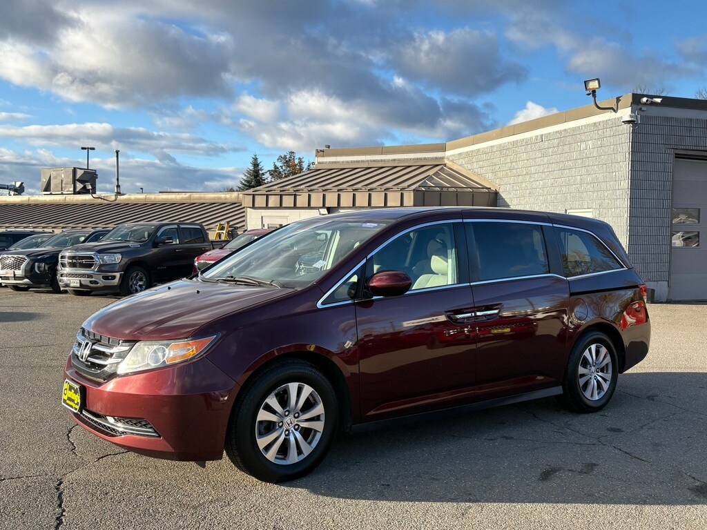 Used 2016 Honda Odyssey SE Minivan/Van