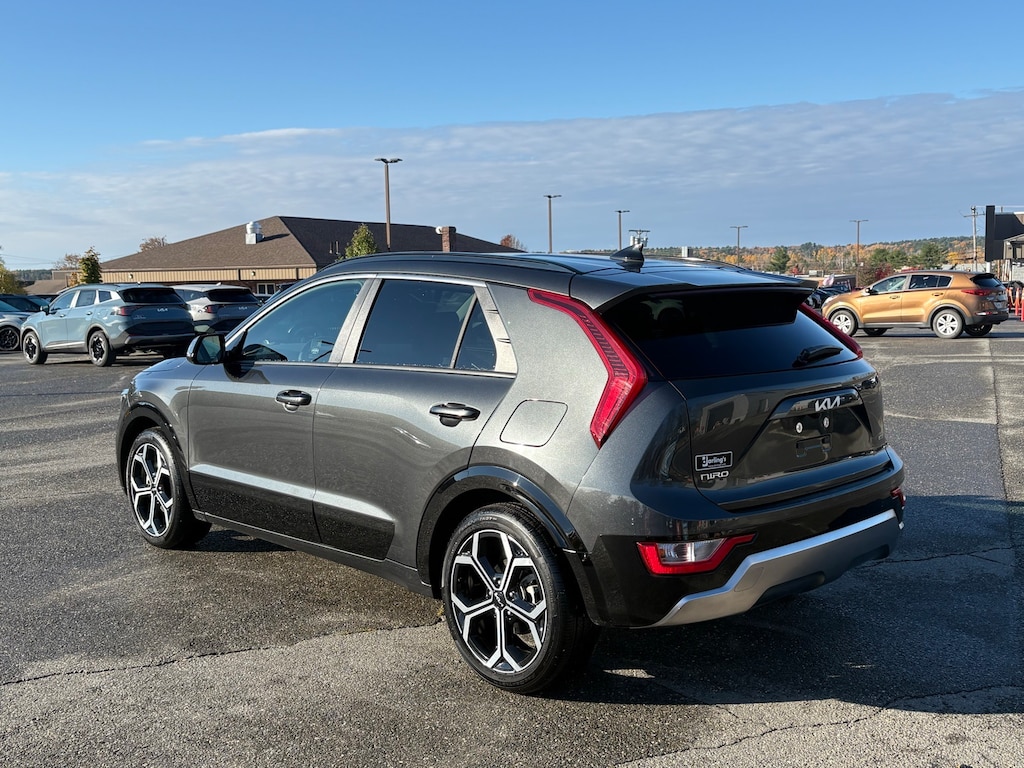 Certified 2023 Kia Niro EX Touring SUV
