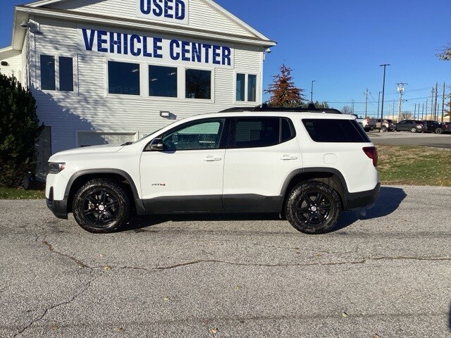 2022 Gmc Acadia AT4 photo 2