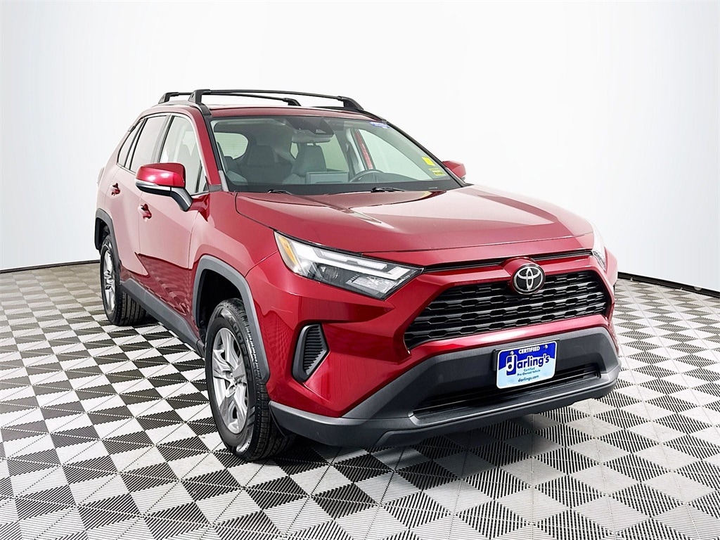 2022 Toyota RAV4 XLE's photo