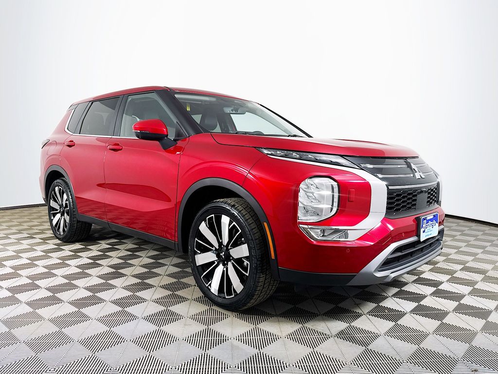2025 Mitsubishi Outlander SE S-AWC's photo