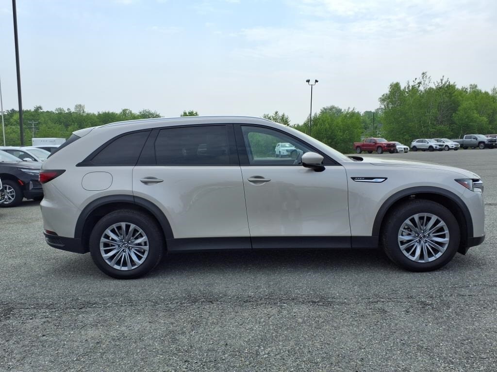 2024 Mazda CX-90 Plug-in Hybrid Preferred photo 2