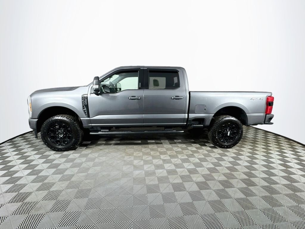 Certified 2024 Ford F-350 XLT (Certified) Truck Crew Cab
