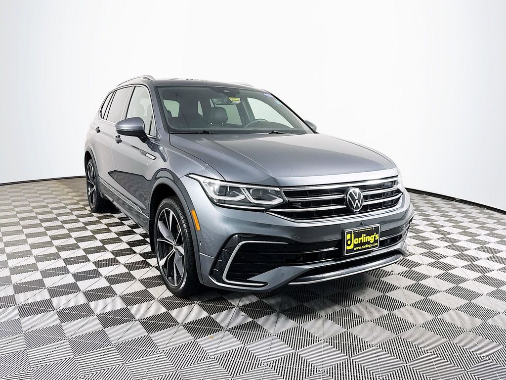 2022 Volkswagen Tiguan 2.0T SEL R-Line 4Motion's photo