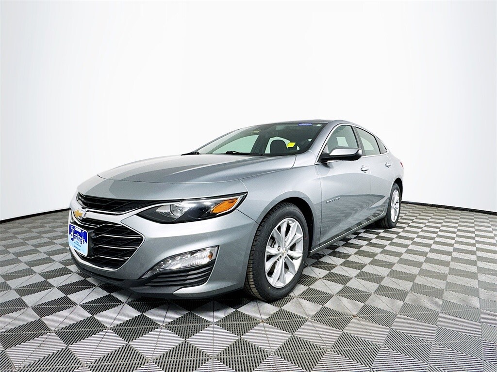 2024 Chevrolet Malibu 1LT photo 3