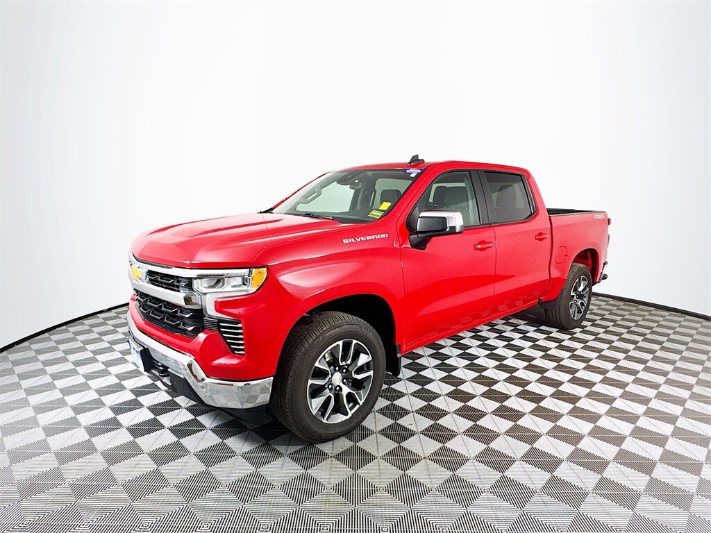 2022 Chevrolet Silverado 1500 LT photo 3