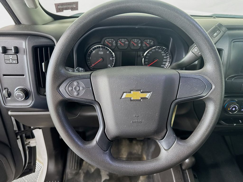 2018 Chevrolet Silverado 3500 Chassis Cab 11