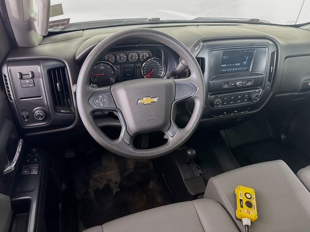 2018 Chevrolet Silverado 3500 Chassis Cab 18