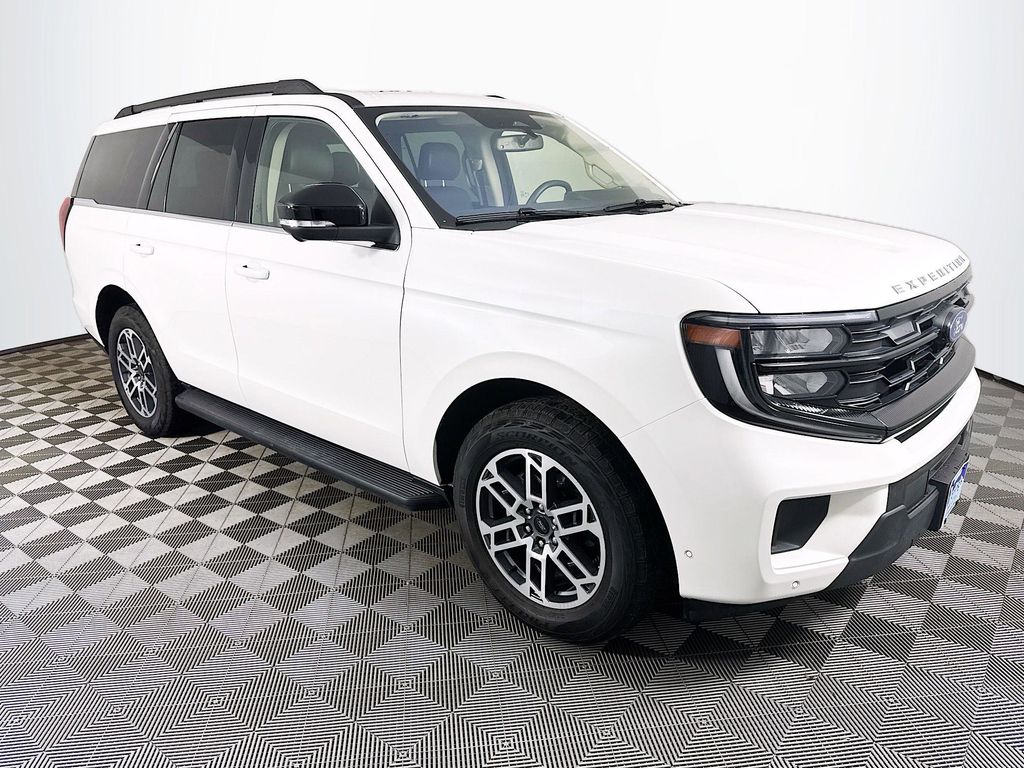 2025 Ford Expedition Active 4x4's photo