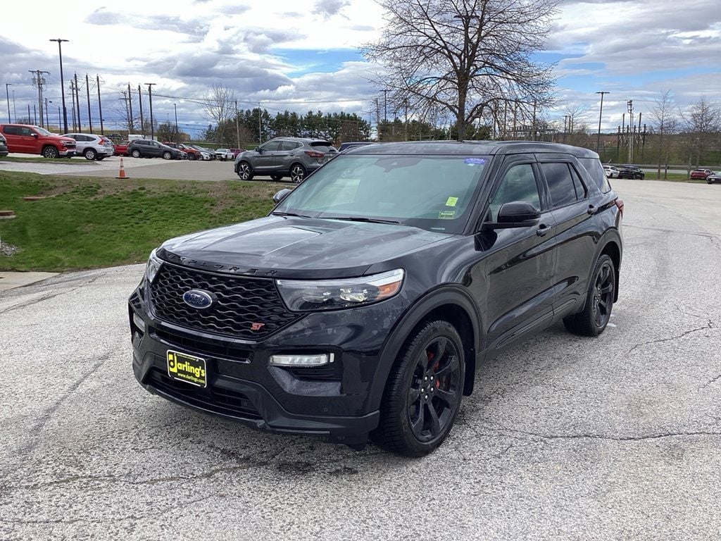 2022 Ford Explorer ST 4WD's photo