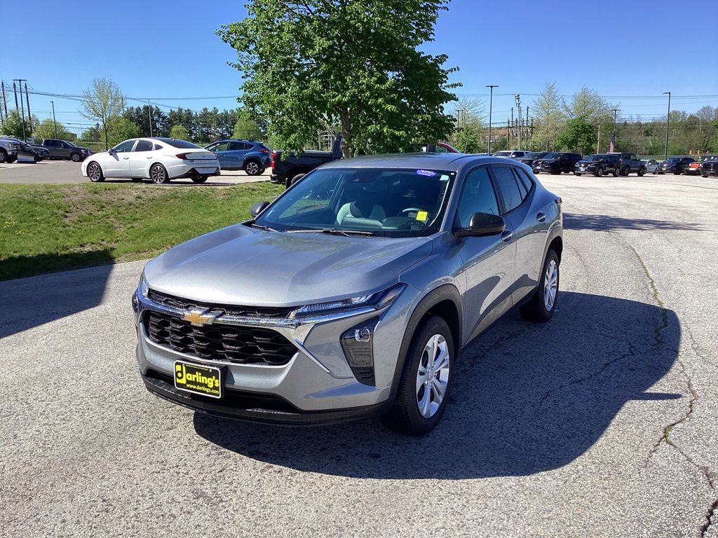 2024 Chevrolet Trax LS's photo