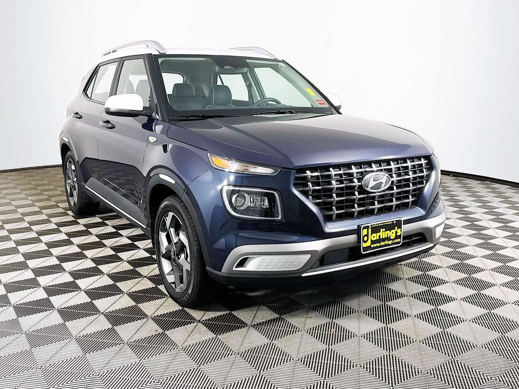 2023 Hyundai Venue Limited IVT's photo