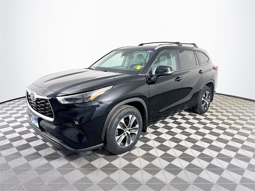 Used 2023 Toyota Highlander XLE (Darling's Certified) SUV