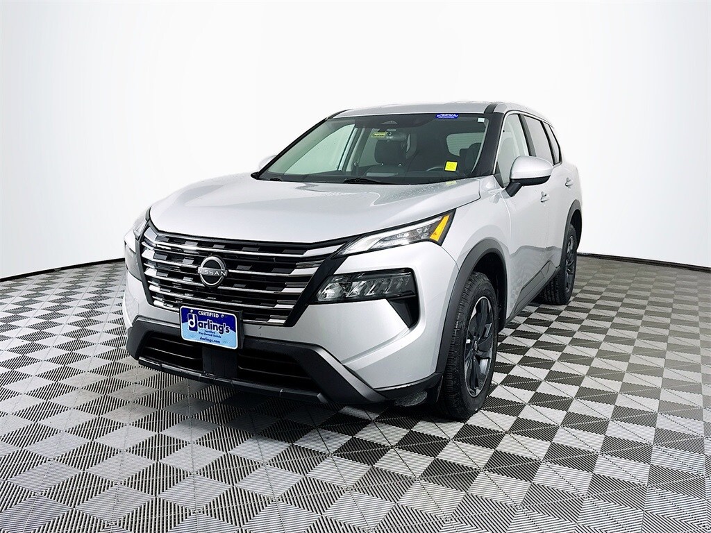 2024 Nissan Rogue SV photo 3