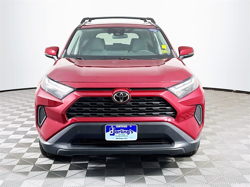 2022 Toyota RAV4 XLE photo 2
