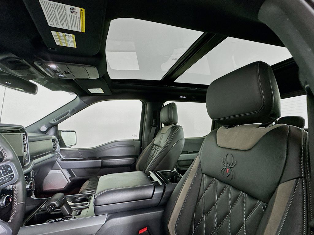 2025 Ford F-150 XLT - Photo 14