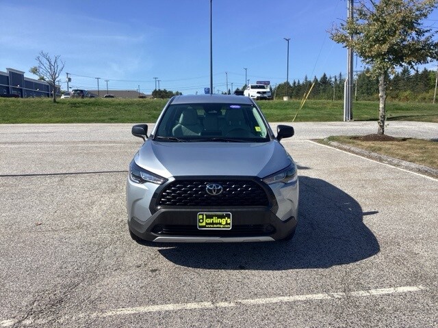 2023 Toyota Corolla Cross L photo 2