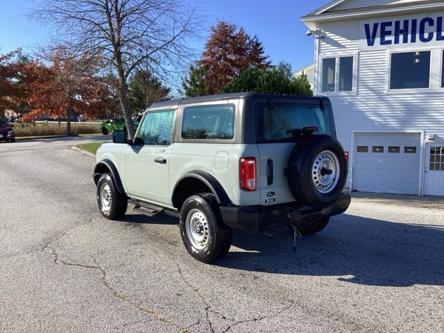 2023 Ford Bronco Base photo 4